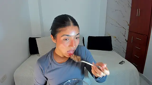 martina_roldam live