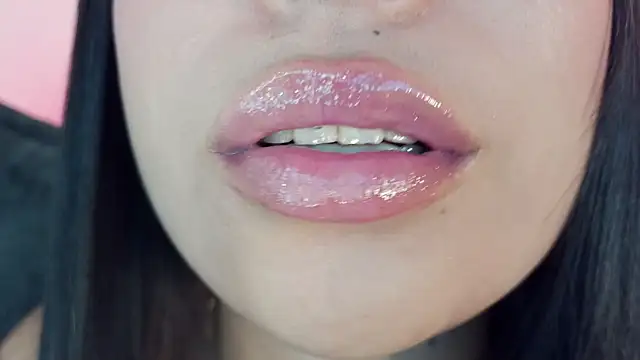 mia_roux1 live