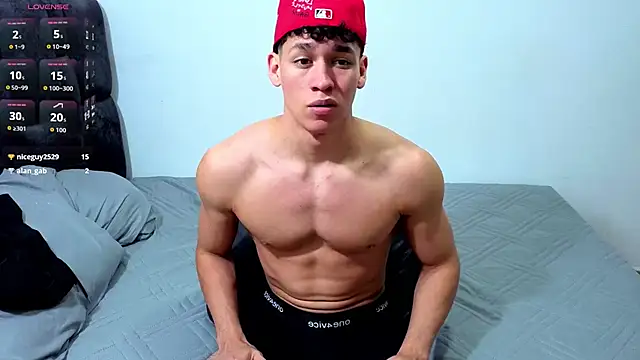 Luke_Muscle live