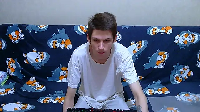 Lester_Broo live