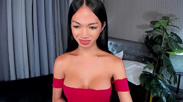HugeCocoCock live