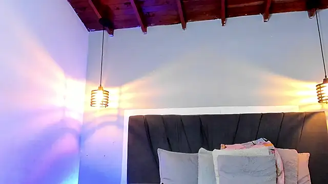 EmmilyBrant live