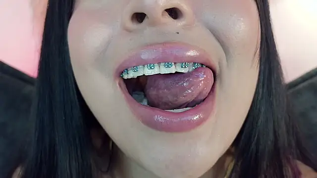 mia_roux1 live