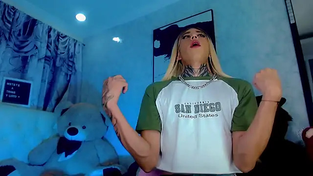 Julia_Bulette1 live