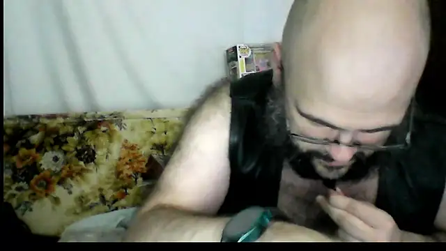 BriTheTopBear live