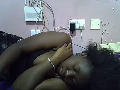 blaack_melanine live