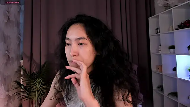 FlirtyAura live