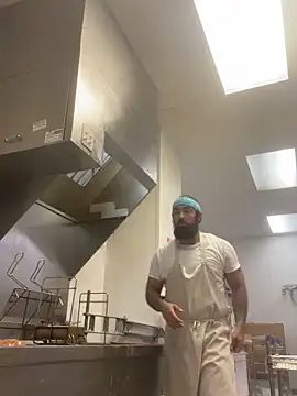 uceybaker live