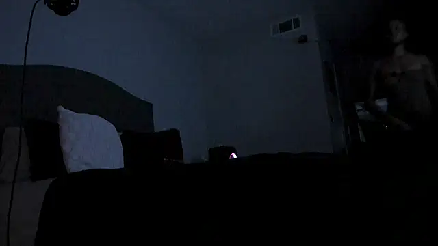 yiauana live