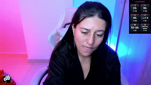 Saskyaa live