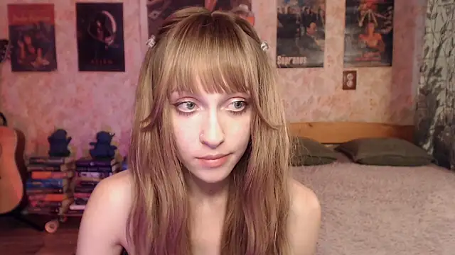 Friendly_Ellie live