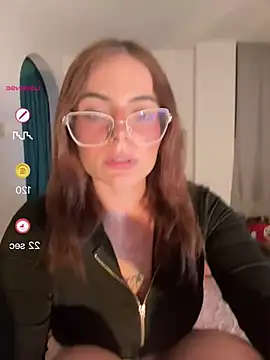 Twyla_Thar live
