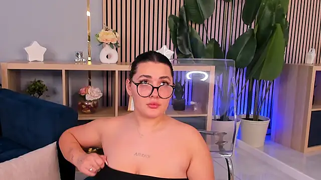 Boobzillaa live