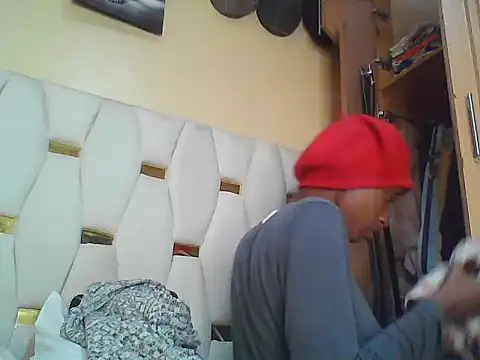 Queen_tash live