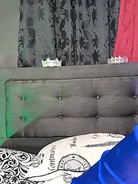 EmiliaRainboow live