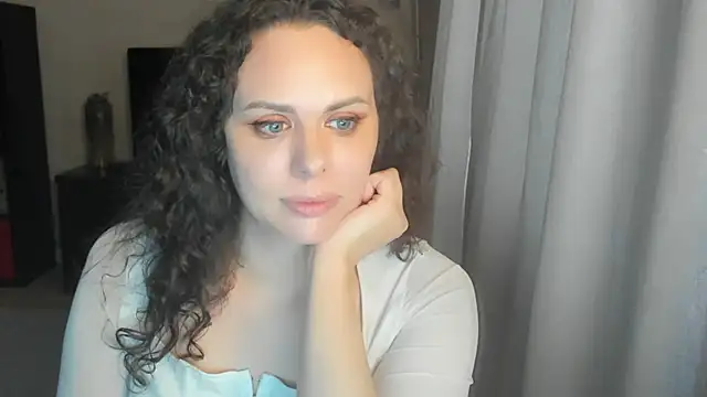 MollyCheiz live