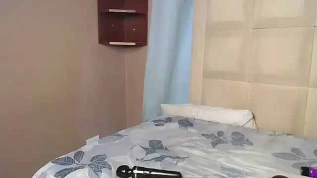 Thique_DollX live