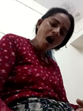 Hotnewbhabi_riya live
