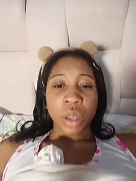 Zaira_Rose_ live