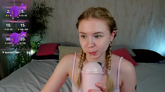 Linda__Bloom live