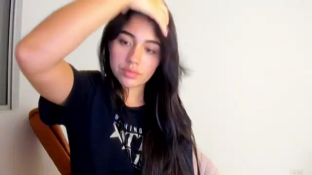 AriaMontgomery live