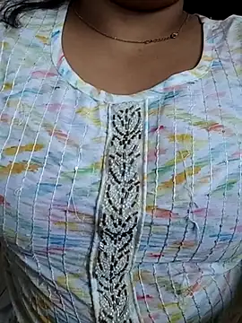 Hottypuja live