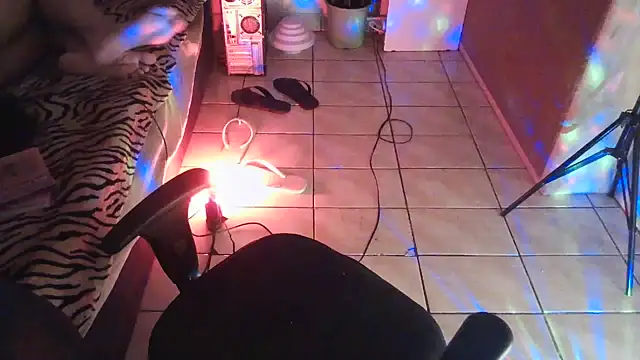 DONZELAFATALJF live
