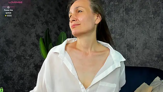 Lillian_White live