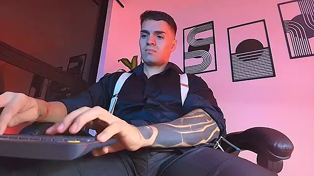ALPHA_DOMINUS_ live