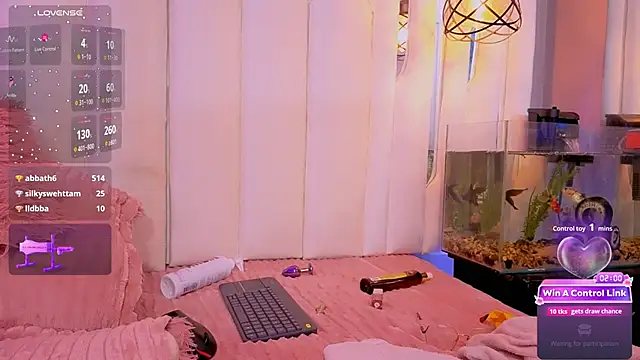 housegirl_bigcock live