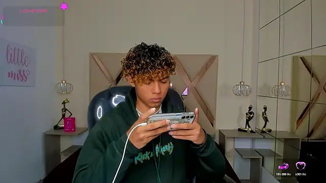 Anyelo_Twink live