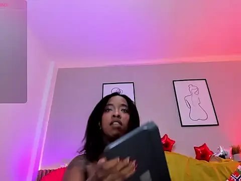 Pauline_Fox live