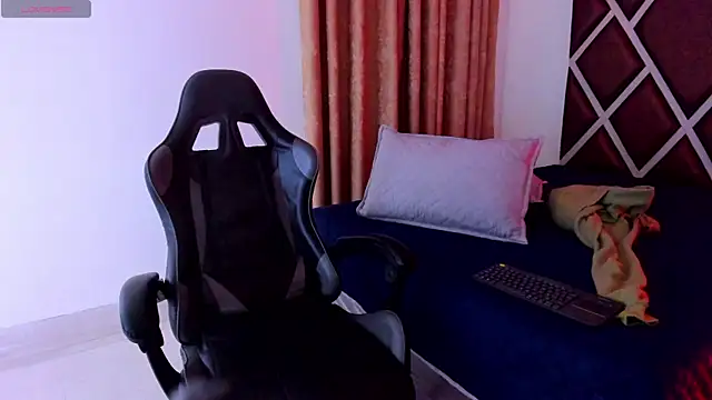 Ithan_Hott live