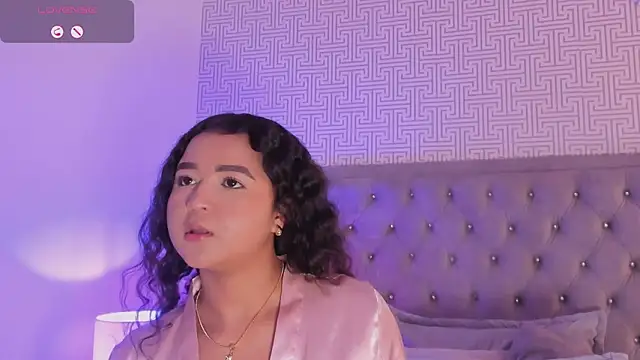 Evaa_Lunna_ live