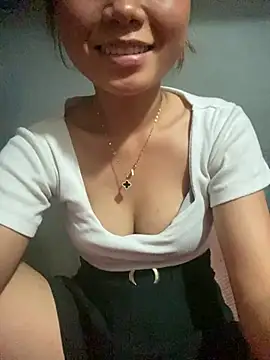 Emmi_cute9x live