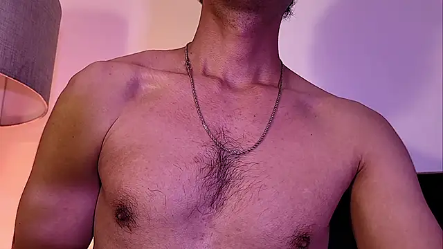 Derek_stud_ live
