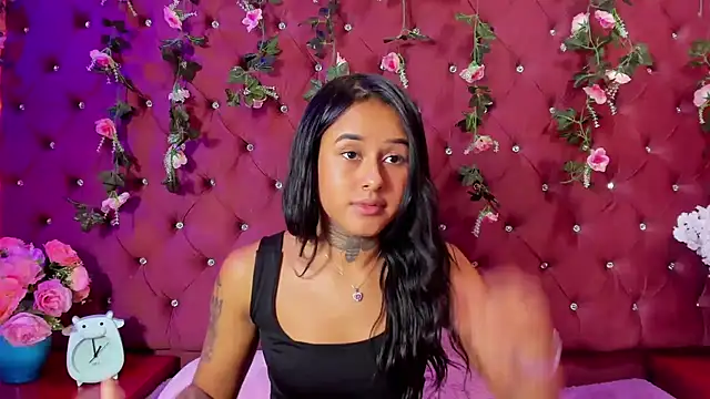Molly_Brunette_ live
