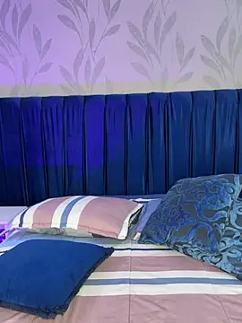 sofi_naughty_1 live