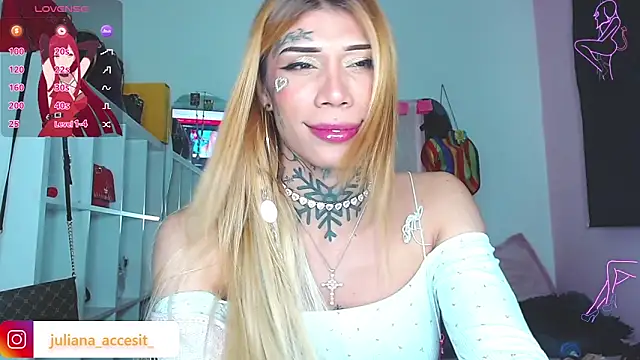 caroline_cossei live