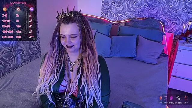 Miss_Maya_Mils live
