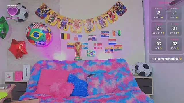 Nyra_Queen live