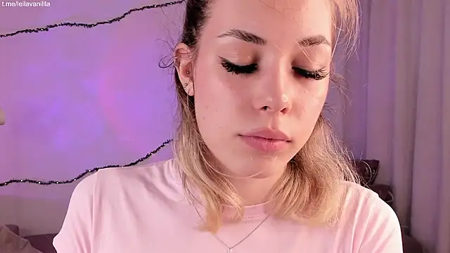 Leila_Vanilla live