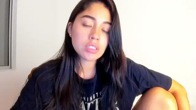 AriaMontgomery live