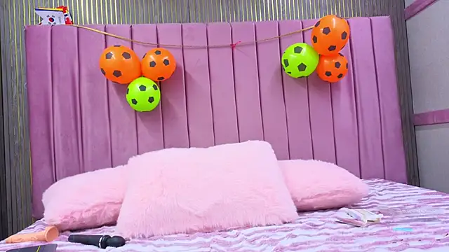 Sofia-Horny- live