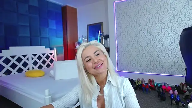 MissKora live