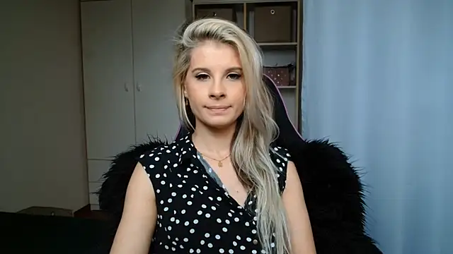 KristineGlow live