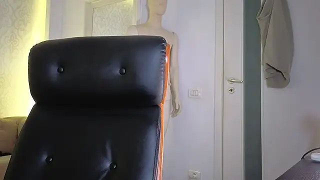 MaxKaiden live