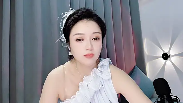 Momo-Wow live