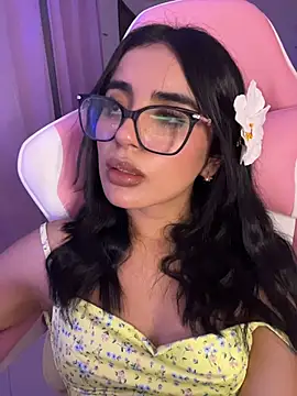 Emily-14 live