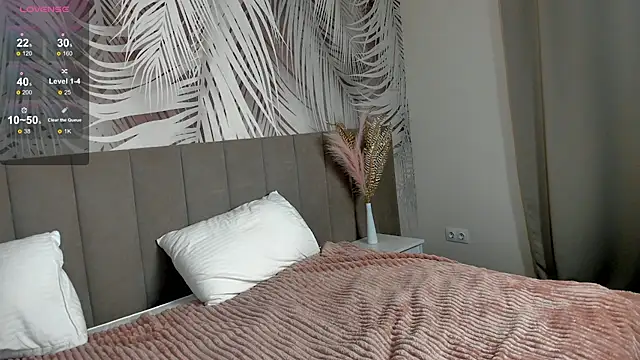 Lizzyvega live